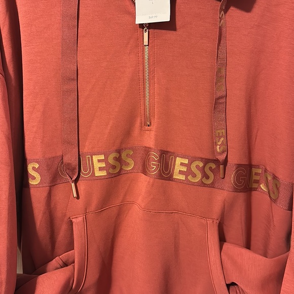 Guess Hoodie (L) - BRAND NEW 🩵 - Picture 4 of 7